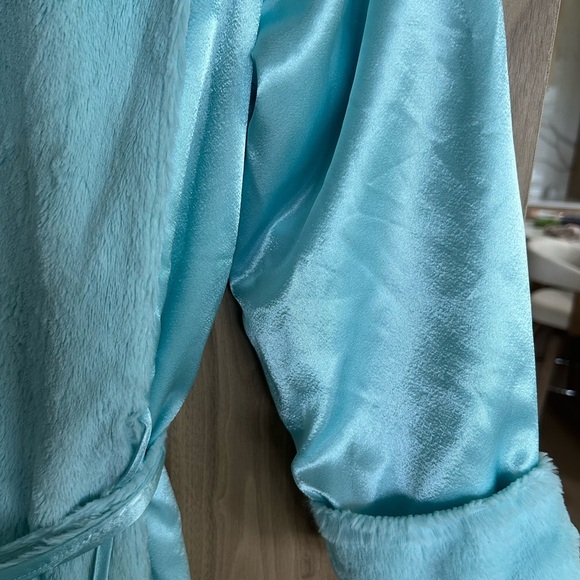 VINTAGE CABERNET Sleep LONG ROBE Small Satin Soft Warm Sea Foam Green Belt Silky - Picture 6 of 8
